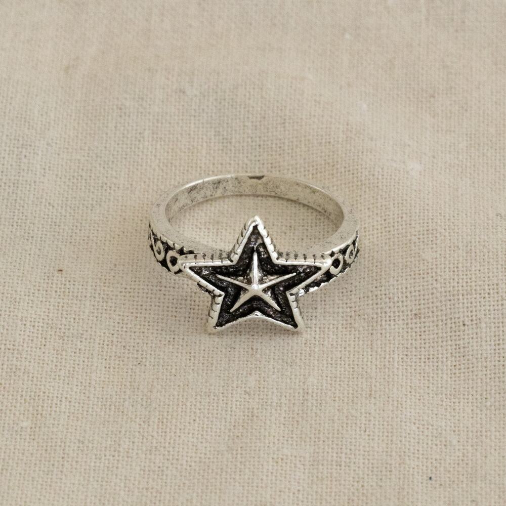Y2K Vintage Silver Futuristic Grunge Star Ring – Size 8, Unisex, Brand New